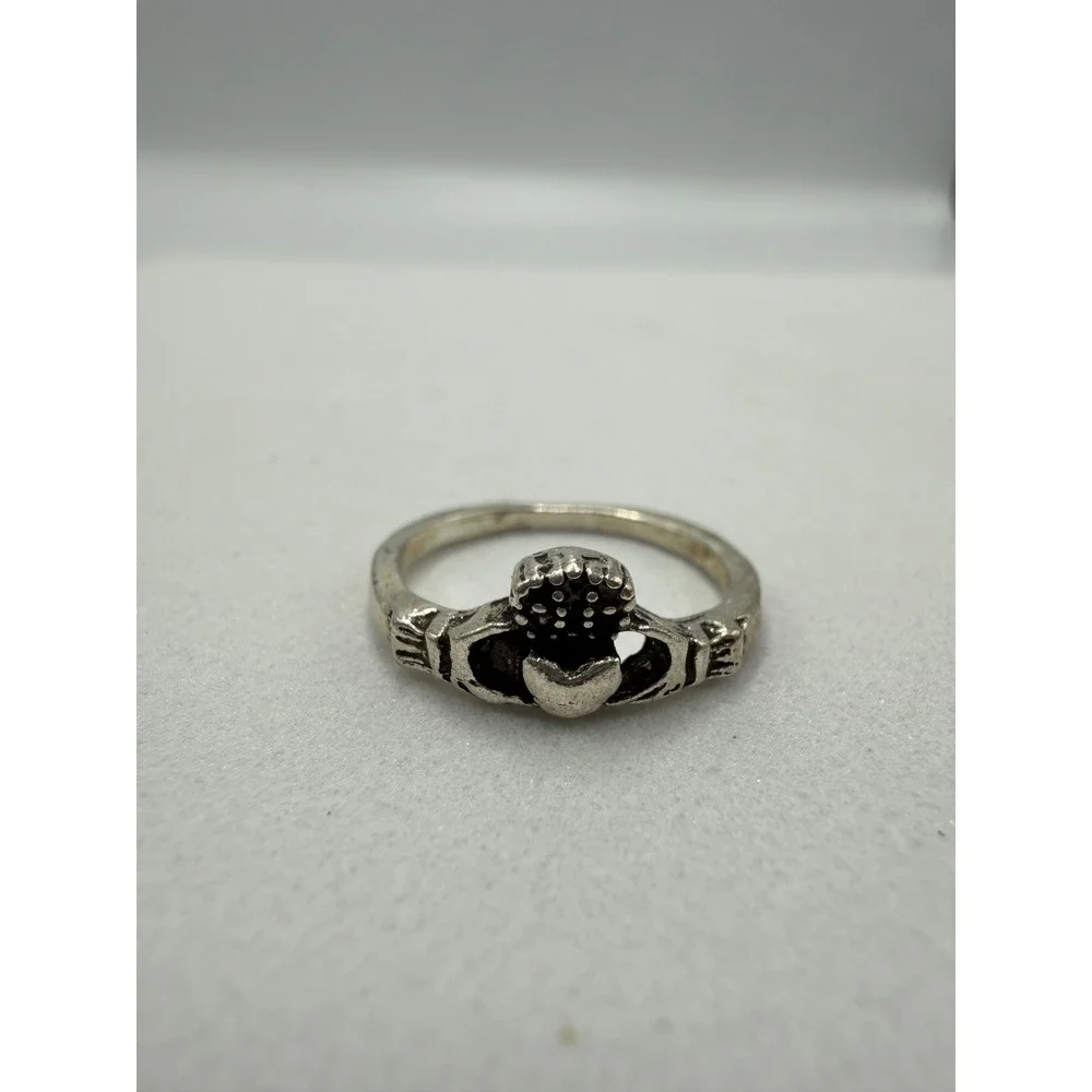 Vintage Silver Tone Irish Claddagh‎ Ring Heart Hands Crown Size 5